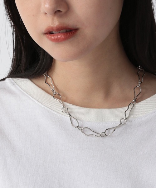 LOWRYS FARM（ローリーズファーム）の「ヘンケイチェーンネックレス　255214（ネックレス・レディース・シルバー/ゴールド・FREE）」の2枚目の写真