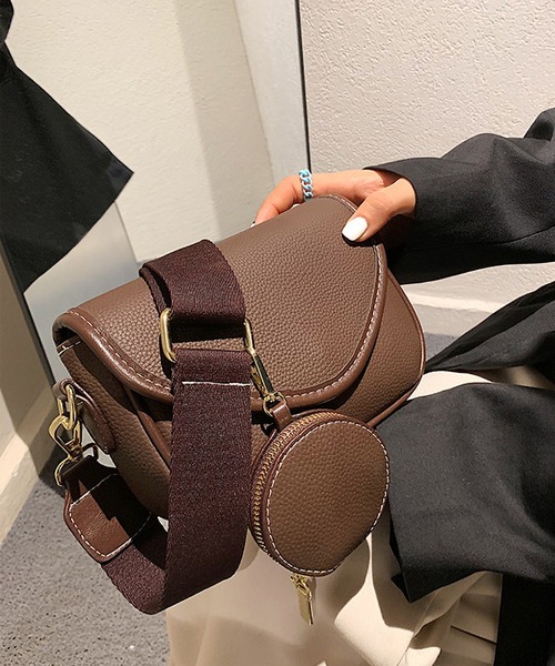 LA VORAGINE（ラ ヴォラジネ）の「コインケース付き スクエア