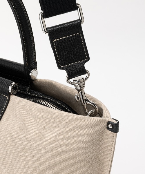 IACUCCI（イアクッチ）の「ソルベット BP CANVAS/CERVO（バックパック/リュック・レディース・ブラック/グレイッシュベージュ・FREE）」の17枚目の写真