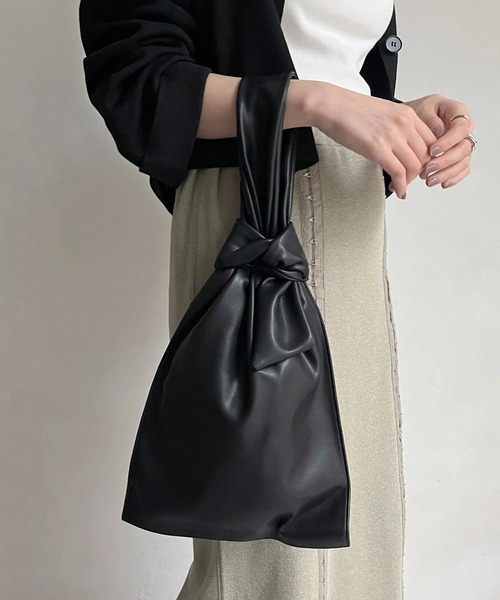 CAPRICIEUX LE'MAGE(カプリシューレマージュ)の「リボン1ハンドルバッグ(ハンドバッグ・レディース・ブラック/キャメル・FREE)」の2枚目の写真