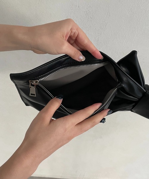 CAPRICIEUX LE'MAGE(カプリシューレマージュ)の「リボン1ハンドルバッグ(ハンドバッグ・レディース・ブラック/キャメル・FREE)」の13枚目の写真