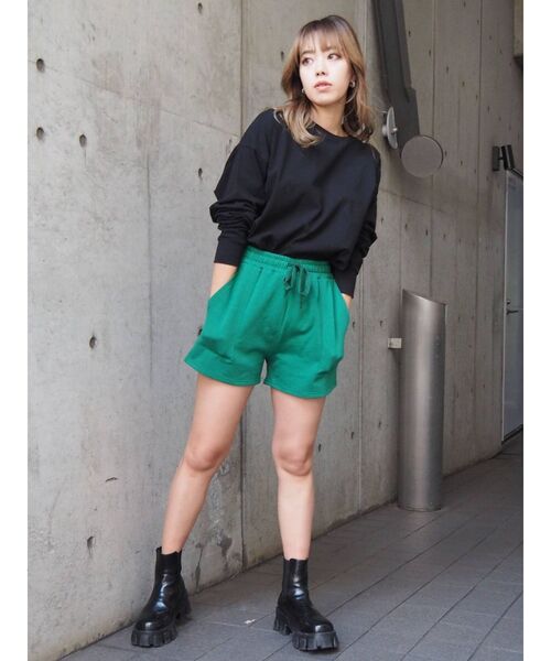 EVRIS（エヴリス）の「スウェットショートパンツ【セットアップ着用可能】（スウェットパンツ・レディース・グリーン/アイボリー/ブラック・FREE）」の10枚目の写真