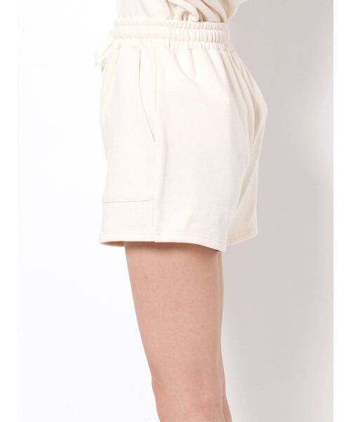 EVRIS（エヴリス）の「スウェットショートパンツ【セットアップ着用可能】（スウェットパンツ・レディース・グリーン/アイボリー/ブラック・FREE）」の20枚目の写真