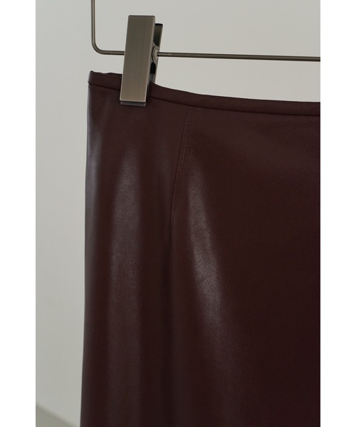 LA PEAU DE GEM(ラポドゥジェム)の「【LA PEAU DE GEM】レザーマーメイドスカート(スカート・レディース・ブラック/バーガンディー・S/M)」の7枚目の写真