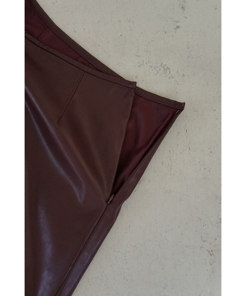 LA PEAU DE GEM(ラポドゥジェム)の「【LA PEAU DE GEM】レザーマーメイドスカート(スカート・レディース・ブラック/バーガンディー・S/M)」の9枚目の写真
