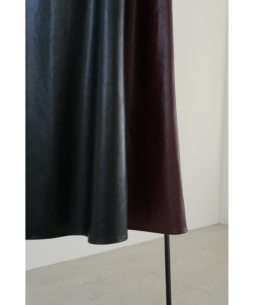 LA PEAU DE GEM(ラポドゥジェム)の「【LA PEAU DE GEM】レザーマーメイドスカート(スカート・レディース・ブラック/バーガンディー・S/M)」の10枚目の写真