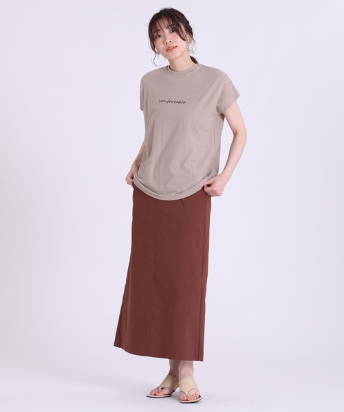 INED（イネド）の「ロゴTシャツ《マシュふわ(R)》（Tシャツ/カットソー・レディース・オフホワイト/グレー/ベージュ/サックスブルー・9号）」の13枚目の写真