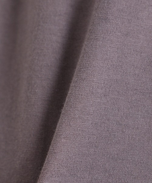 INED（イネド）の「ロゴTシャツ《マシュふわ(R)》（Tシャツ/カットソー・レディース・オフホワイト/グレー/ベージュ/サックスブルー・9号）」の9枚目の写真