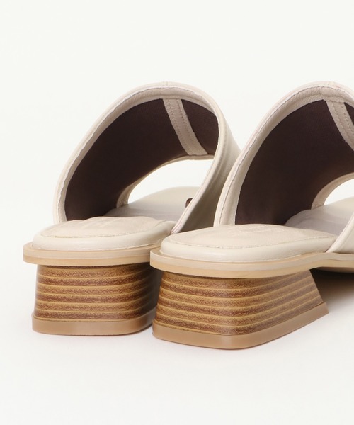 ikka（イッカ）の「PUソフトミュール（サンダル・レディース・ブラック/オフホワイト・M/L）」の7枚目の写真