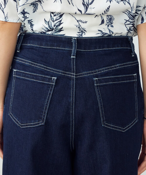 COMME CA ISM（コムサイズム）の「★ＴＶドラマ着用商品★  【サスティナブル】 リサイクルデニム　ワイドパンツ（デニムパンツ・レディース・ホワイト/インディゴブルー・MEDIUM/LARGE）」の15枚目の写真