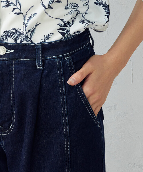 COMME CA ISM（コムサイズム）の「★ＴＶドラマ着用商品★  【サスティナブル】 リサイクルデニム　ワイドパンツ（デニムパンツ・レディース・ホワイト/インディゴブルー・MEDIUM/LARGE）」の16枚目の写真