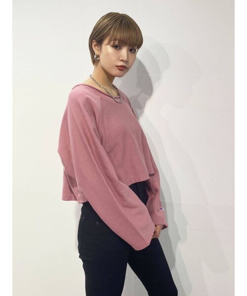 Champion（チャンピオン）の「【EMODA×Champion】ロールネックショートプルオーバー（Tシャツ/カットソー・レディース・ブラック/ピンク/グリーン・FREE）」の9枚目の写真