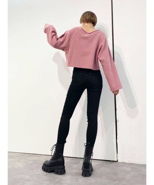 Champion（チャンピオン）の「【EMODA×Champion】ロールネックショートプルオーバー（Tシャツ/カットソー・レディース・ブラック/ピンク/グリーン・FREE）」の10枚目の写真