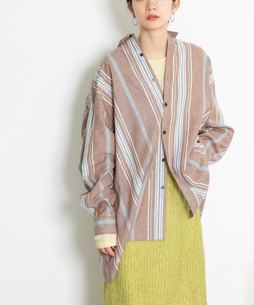 KBF（ケイビーエフ）の「マルチストライプBIGBIGシャツ（シャツ/ブラウス・レディース・ラベンダー/ライトブルー/ブラウン・ONE）」の8枚目の写真