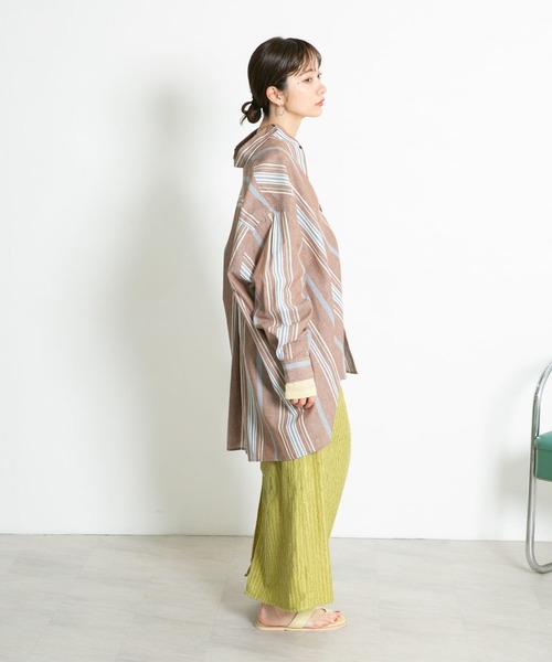 KBF（ケイビーエフ）の「マルチストライプBIGBIGシャツ（シャツ/ブラウス・レディース・ラベンダー/ライトブルー/ブラウン・ONE）」の13枚目の写真