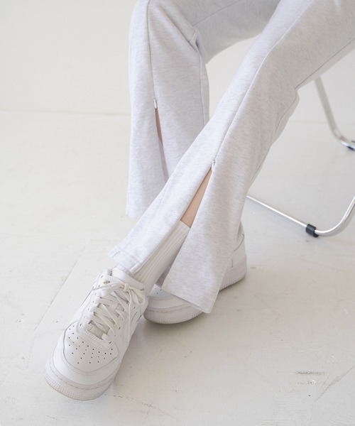 Lull（ルル）の「【Lull / ルル】2way裏毛スウェットフレアパンツ（スウェットパンツ・レディース・ブラック/ライム/杢グレー/レッド/ブルー・ONESIZE）」の7枚目の写真