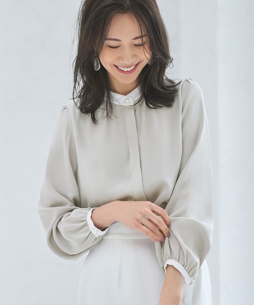 未使用　パールブラウス　36 セール】パール釦バイカラーブラウス（シャツ/ブラウス