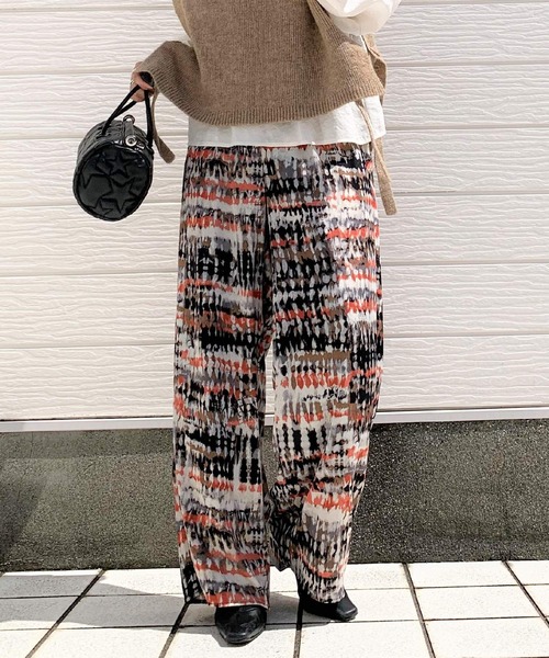 Q(キュー)の「プリントリラックスパンツ(その他パンツ・レディース・ブラック系その他/ブルー系その他・MEDIUM)」の1枚目の写真