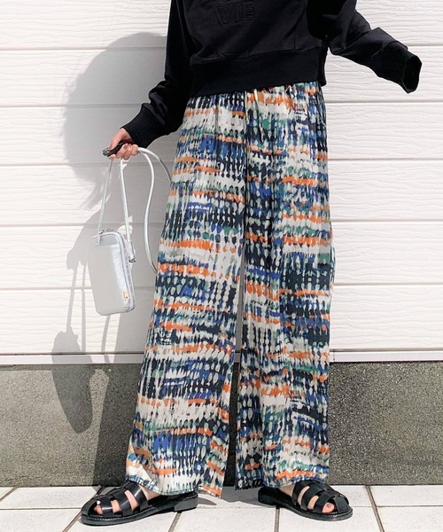 Q(キュー)の「プリントリラックスパンツ(その他パンツ・レディース・ブラック系その他/ブルー系その他・MEDIUM)」の3枚目の写真