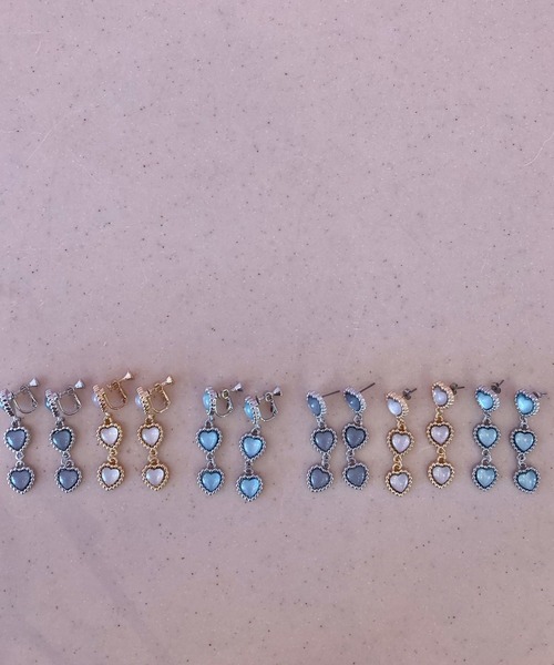 Me%（ミィパーセント）の「トリプルハートイヤリング（イヤリング・レディース・イエロー/グレー/ブラック・FREE）」の5枚目の写真