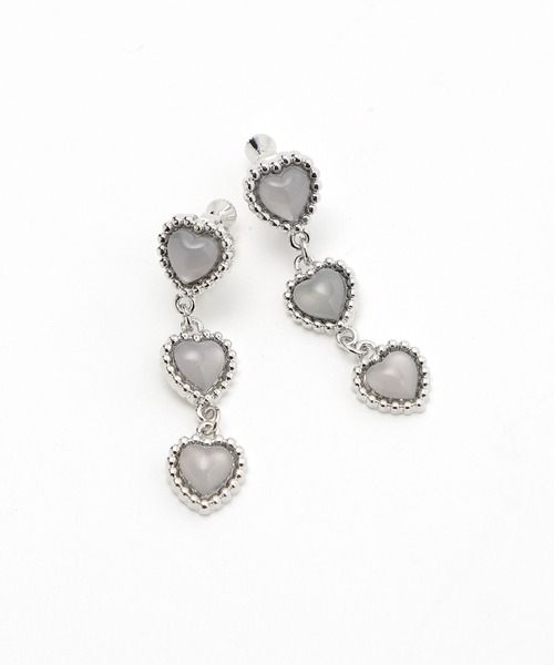 Me%（ミィパーセント）の「トリプルハートイヤリング（イヤリング・レディース・イエロー/グレー/ブラック・FREE）」の8枚目の写真