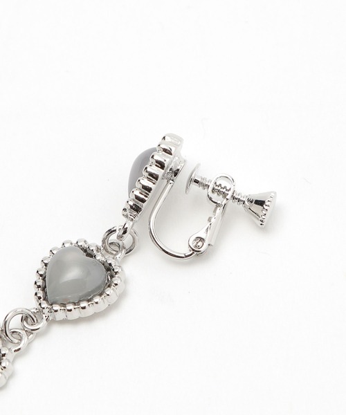 Me%（ミィパーセント）の「トリプルハートイヤリング（イヤリング・レディース・イエロー/グレー/ブラック・FREE）」の11枚目の写真