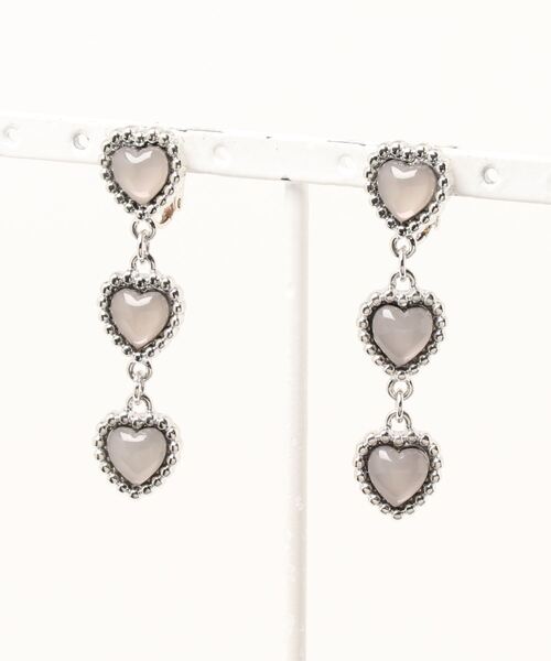 Me%（ミィパーセント）の「トリプルハートイヤリング（イヤリング・レディース・イエロー/グレー/ブラック・FREE）」の12枚目の写真