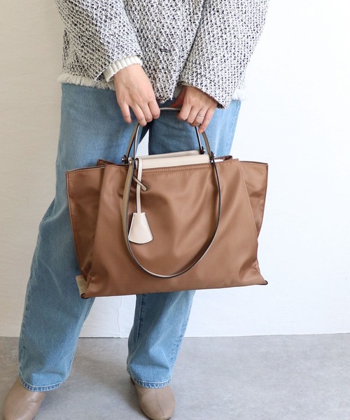 MIAN （ミアン）の「LILY / 軽量横型A4トートバッグ（トートバッグ・レディース・ブラック/モカ/ベージュ/カーキ/グレイッシュベージュ・FREE）」の18枚目の写真