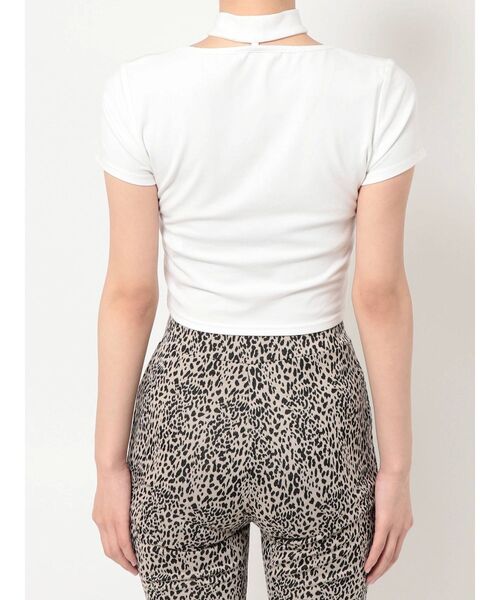 GYDA（ジェイダ）の「チョーカーデザインVネックトップス（Tシャツ/カットソー・レディース・チャコールグレー/オフホワイト・FREE）」の7枚目の写真