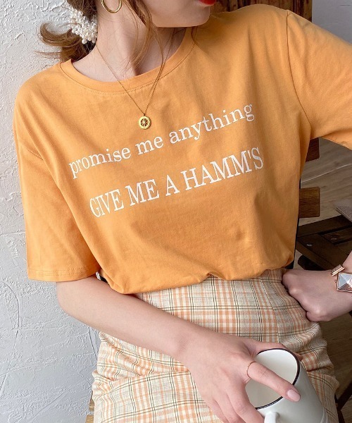 at12:03（アットイチニーゼロサン）の「カラーレタリングTシャツ（Tシャツ/カットソー・レディース・ホワイト/ブラック/オレンジ・FREE）」の3枚目の写真