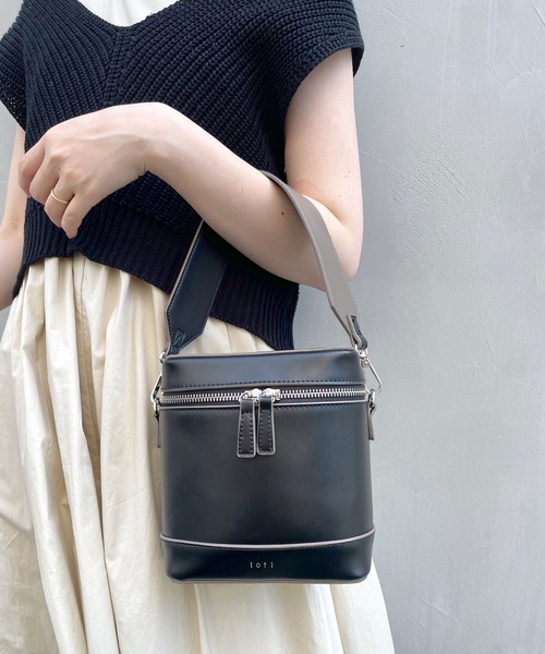 loti（ロティ）の「WEB限定　loti スクエアバニティBAG（ショルダーバッグ・レディース・オフホワイト/ブラック・FREE）」の7枚目の写真