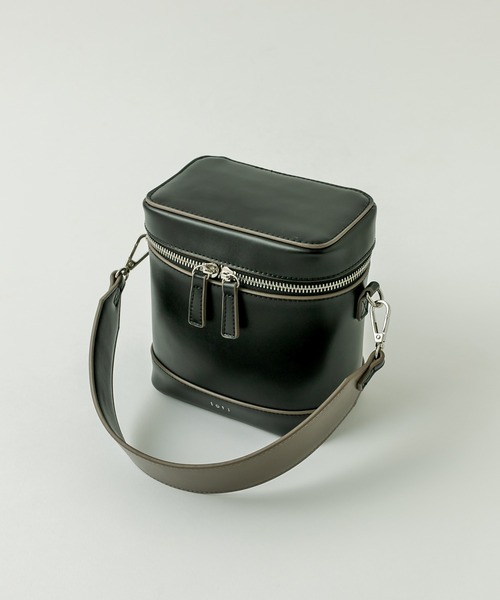 loti（ロティ）の「WEB限定　loti スクエアバニティBAG（ショルダーバッグ・レディース・オフホワイト/ブラック・FREE）」の3枚目の写真