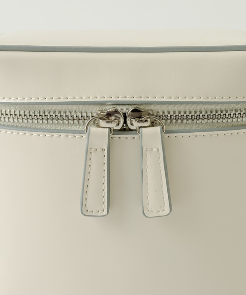 loti（ロティ）の「WEB限定　loti スクエアバニティBAG（ショルダーバッグ・レディース・オフホワイト/ブラック・FREE）」の19枚目の写真