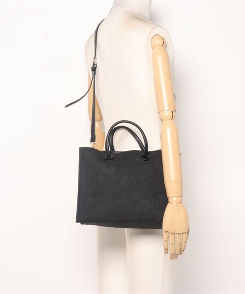 FREE'S MART（フリーズマート）の「エンボスペイズリーバッグ（ショルダーバッグ・レディース・ブラウン/ホワイト/ブラック/カーキ/オレンジ・ﾌﾘ-）」の6枚目の写真