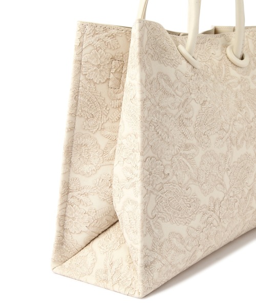 FREE'S MART（フリーズマート）の「エンボスペイズリーバッグ（ショルダーバッグ・レディース・ブラウン/ホワイト/ブラック/カーキ/オレンジ・ﾌﾘ-）」の17枚目の写真