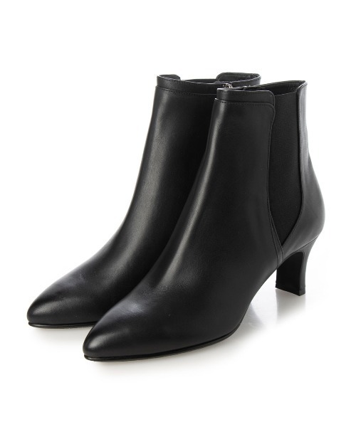 Riz raffinee（リズラフィーネ）の「ポインテッドトゥサイドゴアショートブーツ（ブーツ・レディース・ブラック/アイボリー/グレー・23cm/24cm/23.5cm/24.5cm）」の2枚目の写真