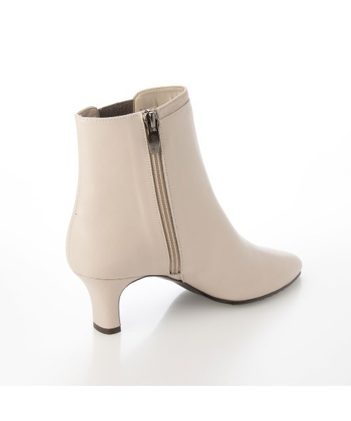 Riz raffinee（リズラフィーネ）の「ポインテッドトゥサイドゴアショートブーツ（ブーツ・レディース・ブラック/アイボリー/グレー・23cm/24cm/23.5cm/24.5cm）」の6枚目の写真