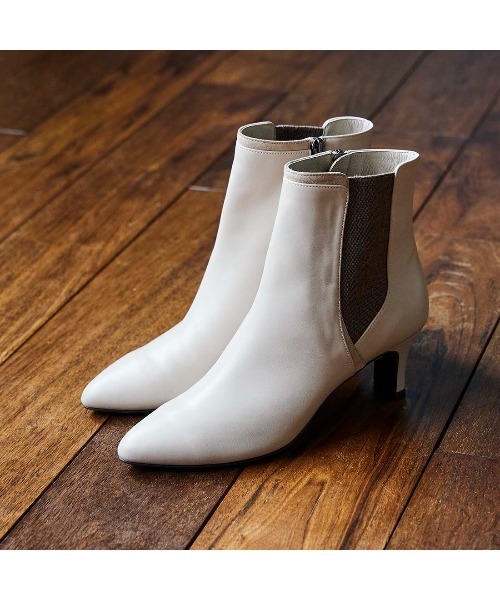 Riz raffinee（リズラフィーネ）の「ポインテッドトゥサイドゴアショートブーツ（ブーツ・レディース・ブラック/アイボリー/グレー・23cm/24cm/23.5cm/24.5cm）」の12枚目の写真