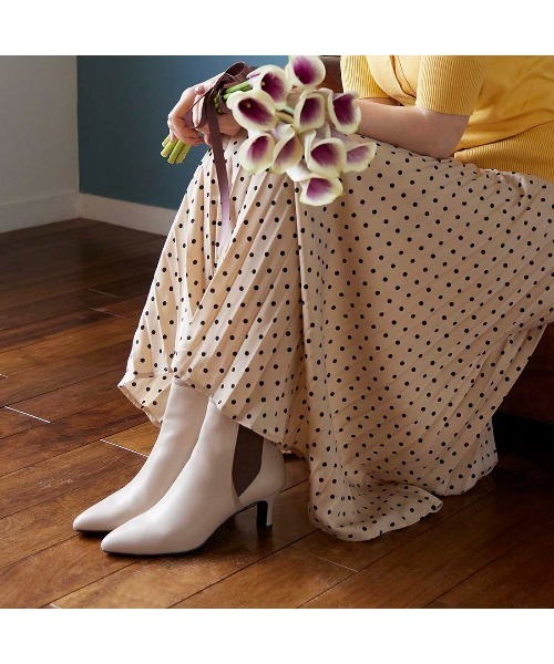 Riz raffinee（リズラフィーネ）の「ポインテッドトゥサイドゴアショートブーツ（ブーツ・レディース・ブラック/アイボリー/グレー・23cm/24cm/23.5cm/24.5cm）」の14枚目の写真
