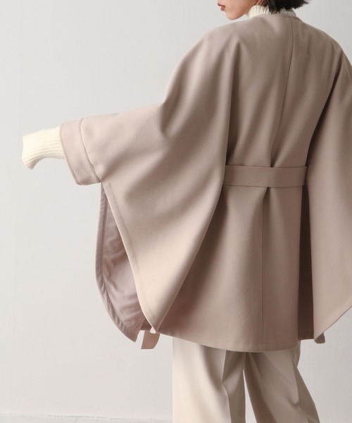 Chillfar（チルファー）の「ストール付きポンチョ（ノーカラーコート・レディース・モカ/グリーン/アイボリー/ベージュ/ブラック・FREE）」の11枚目の写真