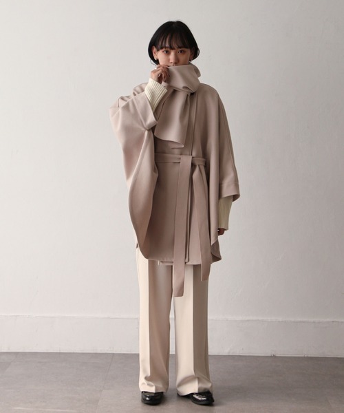 Chillfar（チルファー）の「ストール付きポンチョ（ノーカラーコート・レディース・モカ/グリーン/アイボリー/ベージュ/ブラック・FREE）」の13枚目の写真