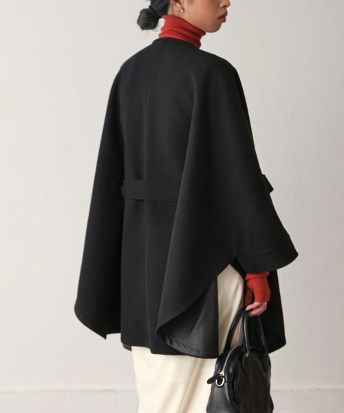 Chillfar（チルファー）の「ストール付きポンチョ（ノーカラーコート・レディース・モカ/グリーン/アイボリー/ベージュ/ブラック・FREE）」の16枚目の写真