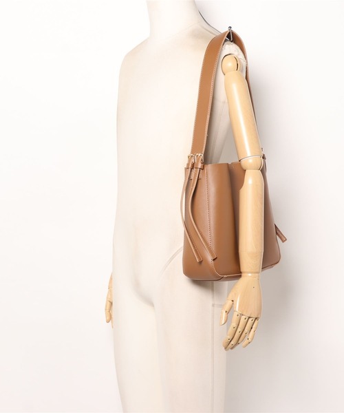 LAC-VERT（ラック・ヴェール）の「PWレザーショルダーバッグ（ショルダーバッグ・レディース・キャメル/ホワイト/ブラック/ベージュ/ブラウン・FREE）」の15枚目の写真