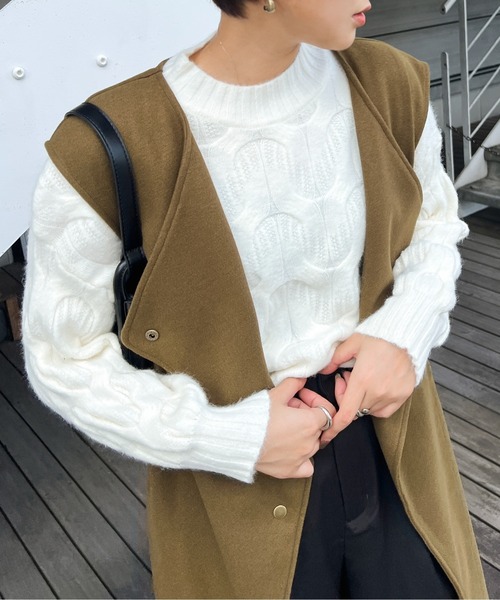 Ambre Ciel(アンブルシエル)の「ウェーブケーブルニット/【WEB/EC限定商品】(ニット/セーター・レディース・アイボリー・FREE)」の2枚目の写真