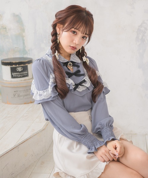 ROJITA(ロジータ)の「ビジュ釦フレアショートパンツ(その他パンツ・レディース・アイボリー/ブラック/ブラウン・FREE)」の4枚目の写真