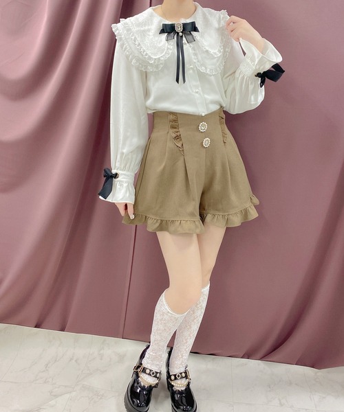 ROJITA（ロジータ）の「ビジュ釦フレアショートパンツ（その他パンツ  