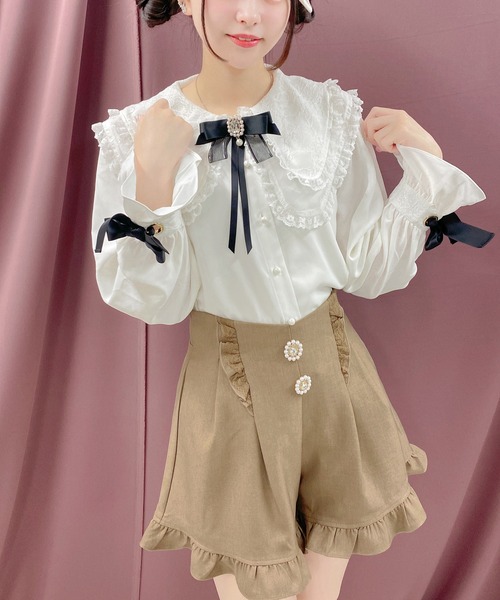 ROJITA(ロジータ)の「ビジュ釦フレアショートパンツ(その他パンツ・レディース・アイボリー/ブラック/ブラウン・FREE)」の10枚目の写真