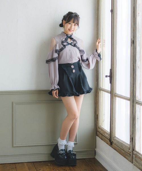 ROJITA(ロジータ)の「ビジュ釦フレアショートパンツ(その他パンツ・レディース・アイボリー/ブラック/ブラウン・FREE)」の16枚目の写真