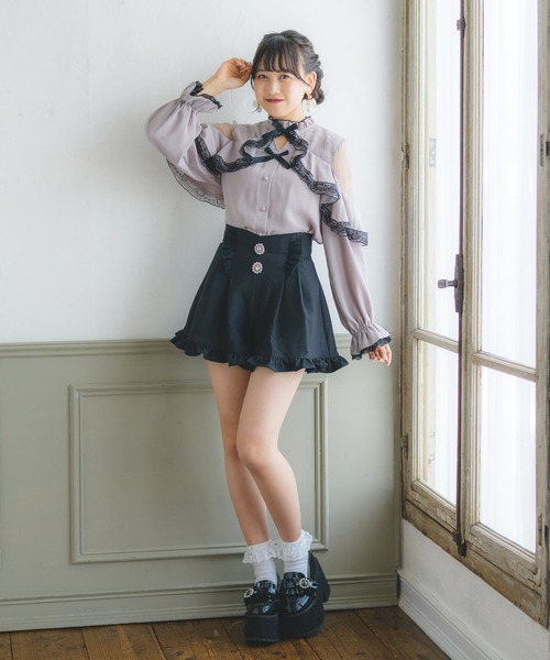 ROJITA(ロジータ)の「ビジュ釦フレアショートパンツ(その他パンツ・レディース・アイボリー/ブラック/ブラウン・FREE)」の20枚目の写真