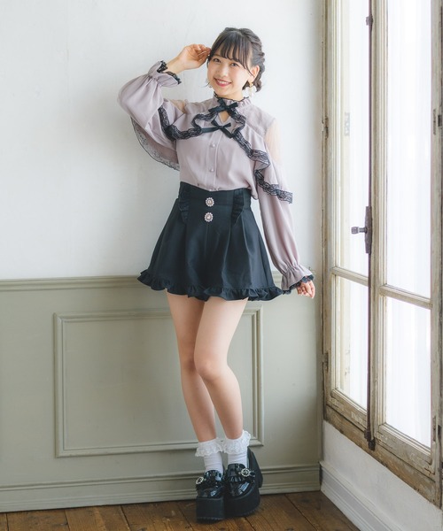 ROJITA(ロジータ)の「ビジュ釦フレアショートパンツ(その他パンツ・レディース・アイボリー/ブラック/ブラウン・FREE)」の21枚目の写真